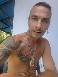 benouz93270 — Stripchat profile photo