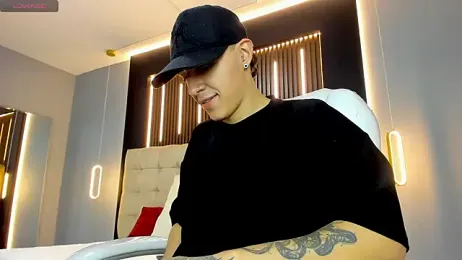 Lobo_17_ — Stripchat stream photo (Mar 2026)