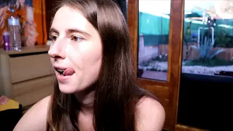 LittleMe97 — вебкам-модель онлайн на stripchat