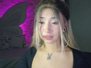 arianamodel19 — Camsoda stream photo (Sep 2026)