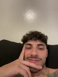 lebaneseking — вебкам-модель онлайн на stripchat