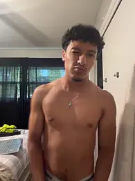 latino_switch — Stripchat stream photo (Jun 2026)