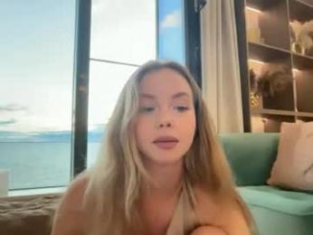 elli_harmon — Chaturbate stream photo (Aug 2026)
