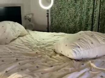 elli_harmon — Chaturbate stream photo (Aug 2026)