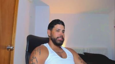 justyntr — Cam4 stream photo (Apr 2026)