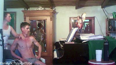 PianoTobe — Cam4 stream photo (Mar 2026)