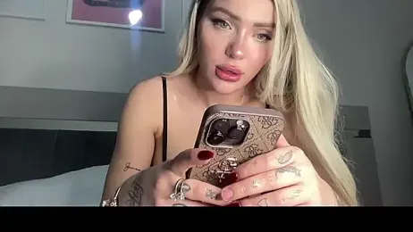 petitebeauty — Stripchat stream photo (Jan 2026)