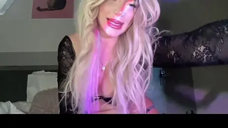 petitebeauty — Stripchat stream photo (Mar 2026)