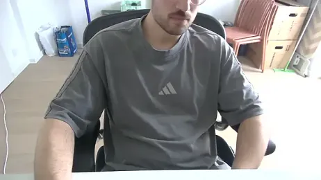 taallguyy_196 — Stripchat stream photo (Apr 2026)