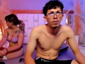 amy_and_aleex — вебкам-модель онлайн на chaturbate