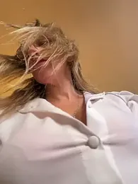 Gatitacarlita — Stripchat stream photo (Apr 2026)