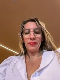 Gatitacarlita — Stripchat stream photo (Apr 2026)