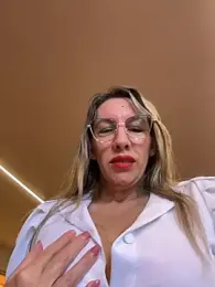 Gatitacarlita — Stripchat stream photo (Apr 2026)