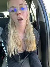 LinaLeana — Stripchat stream photo (Apr 2026)