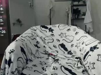 glossybabe_ — вебкам-модель онлайн на chaturbate