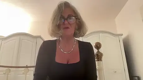 NaughtyMonicaUK — вебкам-модель онлайн на stripchat
