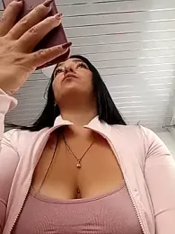 DANNA-09_ — Stripchat stream photo (Aug 2025)