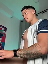 Jamess_White — Stripchat stream photo (May 2026)