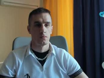 axl_fx — вебкам-модель онлайн на chaturbate