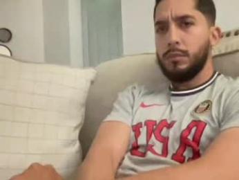 papicubano_guapo23cm — Chaturbate stream photo (Apr 2026)