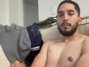 papicubano_guapo23cm — Chaturbate stream photo (Apr 2026)