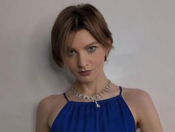 KarinaBiz — вебкам-модель онлайн на livejasmin