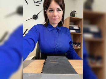 ANNA_Fox — вебкам-модель онлайн на bongacams