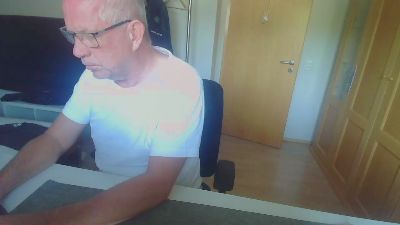 mdevbi — вебкам-модель онлайн на cam4