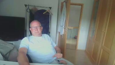 mdevbi — Cam4 stream photo (Jun 2026)