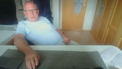 mdevbi — Cam4 stream photo (Jun 2026)