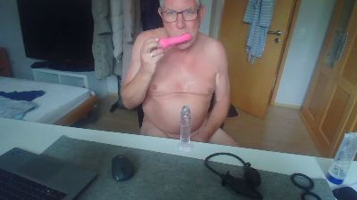 mdevbi — Cam4 stream photo (Jun 2026)