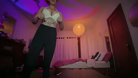 GennaJames — вебкам-модель онлайн на stripchat