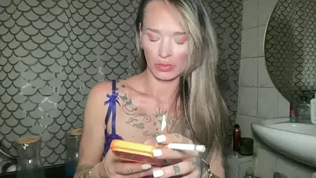 vinique99 — Stripchat stream photo (Apr 2026)