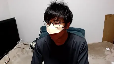 yuu-to-desu — вебкам-модель онлайн на stripchat