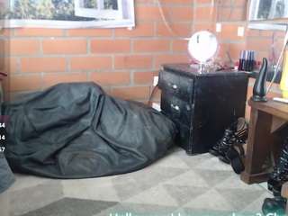 foxy-pet — Camsoda stream photo (Mar 2026)