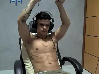 Gust027 — Stripchat stream photo (Apr 2026)