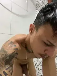 Gust027 — Stripchat stream photo (Apr 2026)