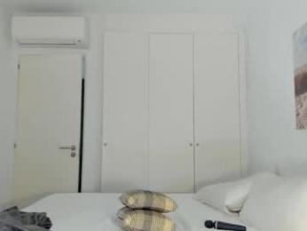 abrilhelena8 — Chaturbate stream photo (Mar 2026)