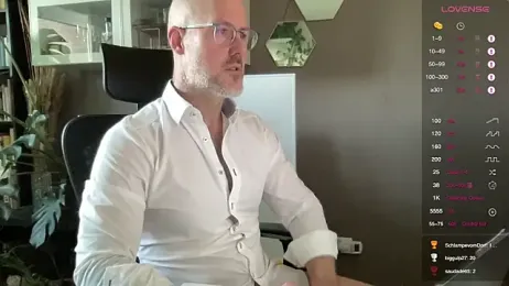 the_new_fit_rubinho — вебкам-модель онлайн на stripchat