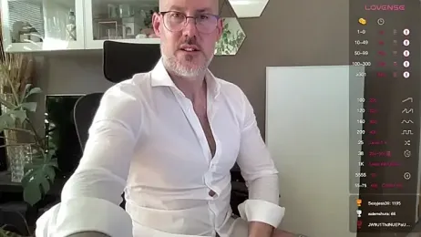 the_new_fit_rubinho — вебкам-модель онлайн на stripchat