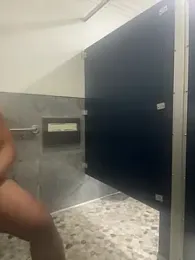 GirThySamoanSupermanXXL — Stripchat stream photo (Mar 2026)