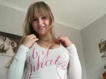 kittengirlxo — Chaturbate stream photo (Aug 2026)