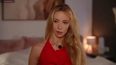 Vika54784 — вебкам-модель онлайн на stripchat