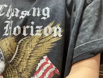 shina_mo_n_ch — вебкам-модель онлайн на stripchat