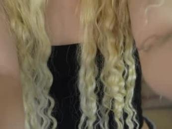 juicy_secrets_054 — вебкам-модель онлайн на chaturbate