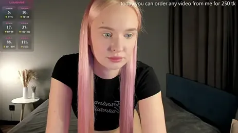 Olivia_livi — вебкам-модель онлайн на stripchat