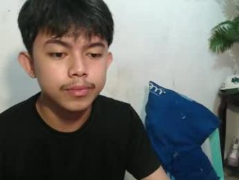 pnaysx — вебкам-модель онлайн на chaturbate