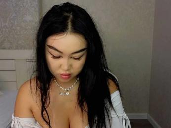 DianaMoon — вебкам-модель онлайн на bongacams