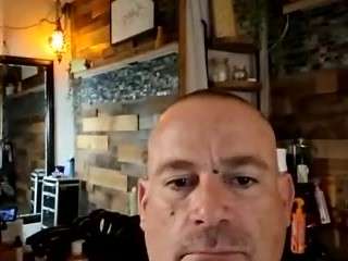 showingoff402 — Camsoda stream photo (Mar 2026)