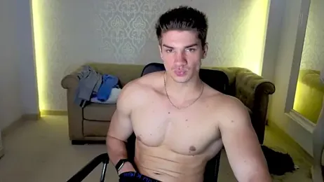 MaxKaiden — вебкам-модель онлайн на stripchat